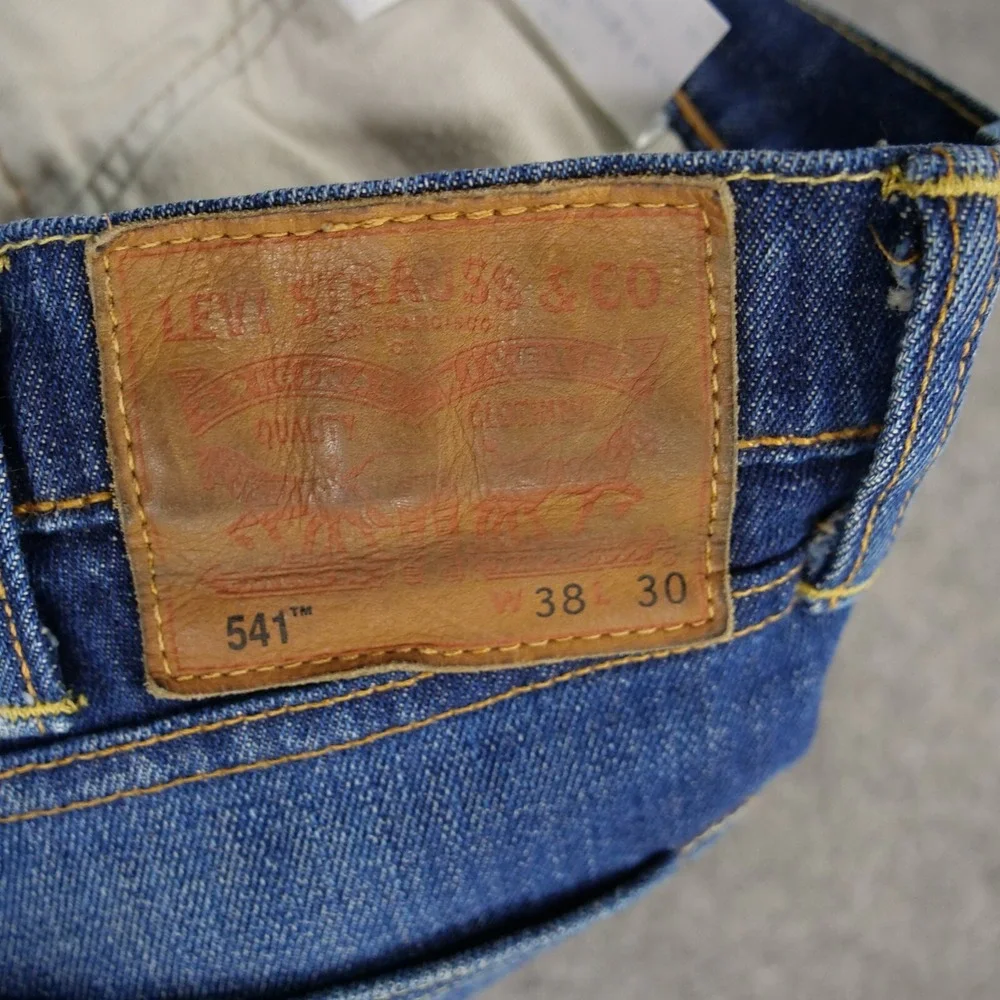 Levis 541 Jeans Mens 38 Blue Straight White Oak Cone Denim Mid Rise Zip Fly